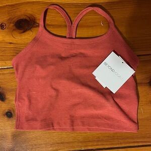 Beyond Yoga cropped tank in faded rose heather